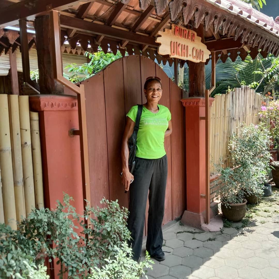 Rumah Ukhi Guest House Cebongan Kültér fotó