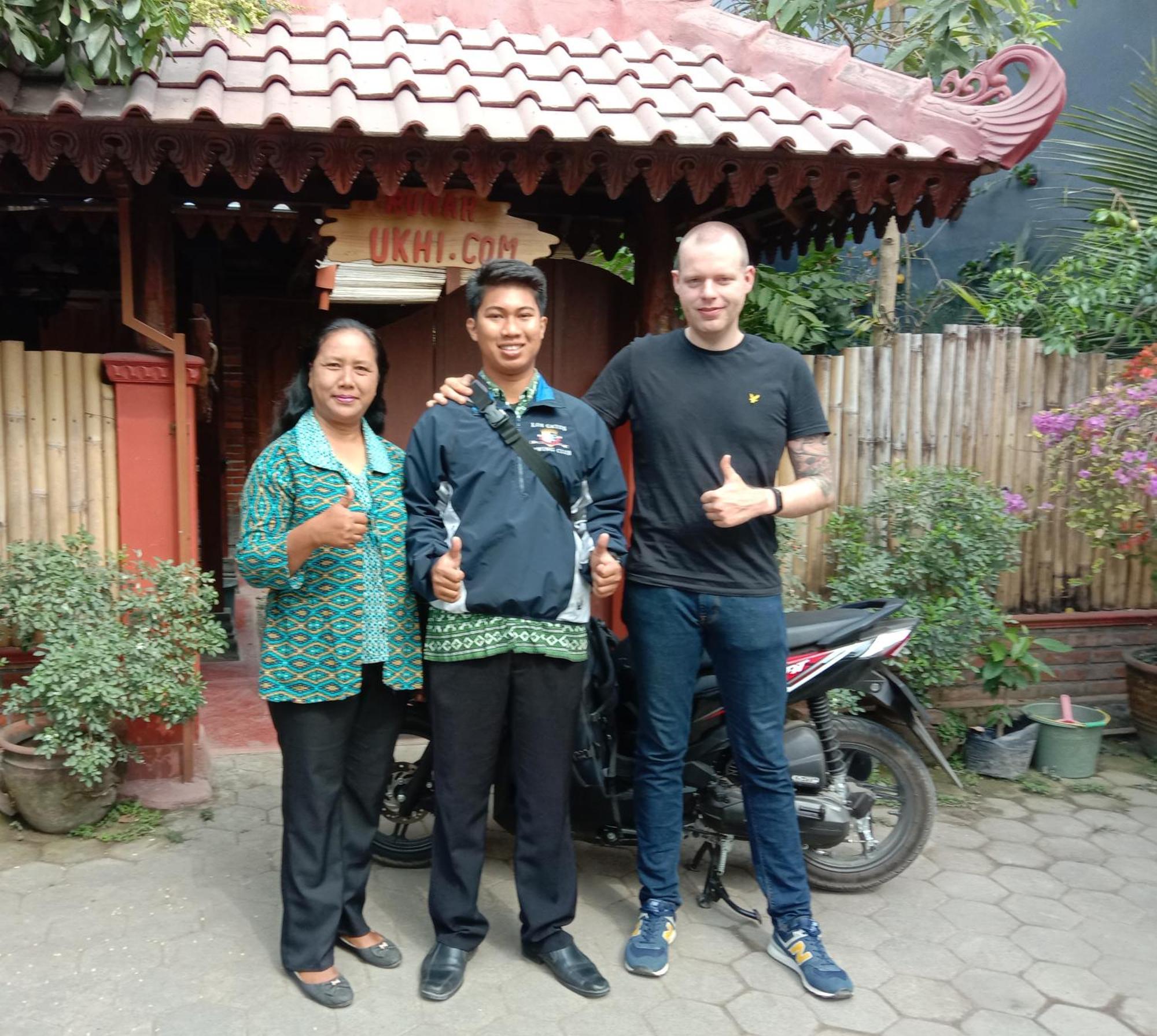 Rumah Ukhi Guest House Cebongan Kültér fotó