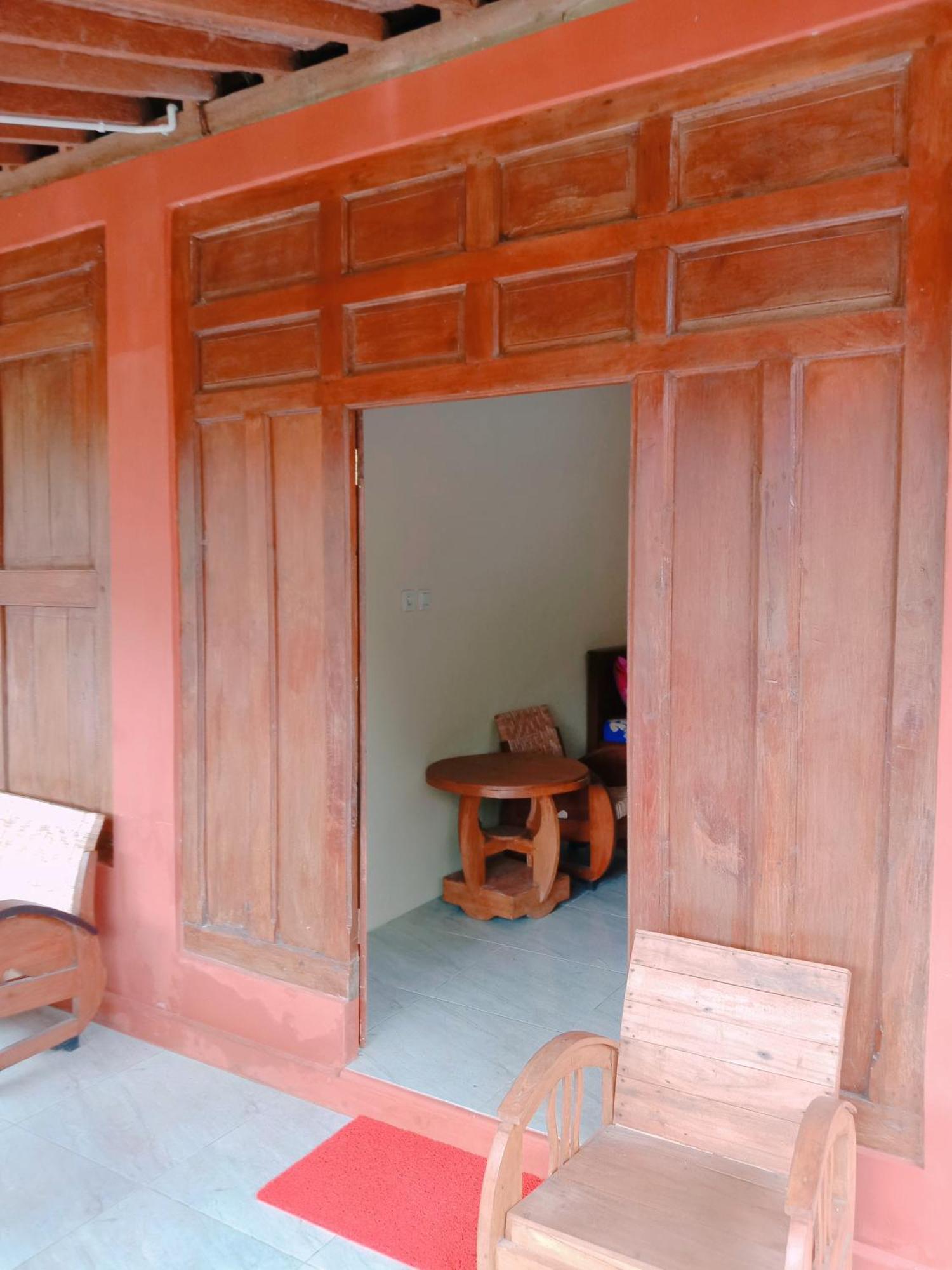 Rumah Ukhi Guest House Cebongan Kültér fotó